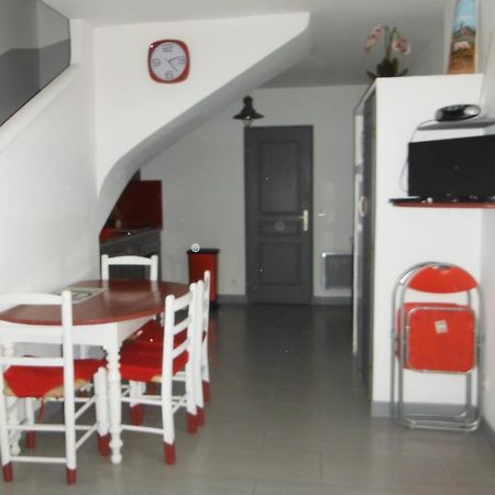 Appartement Le Romarin Mallemort Exterior foto